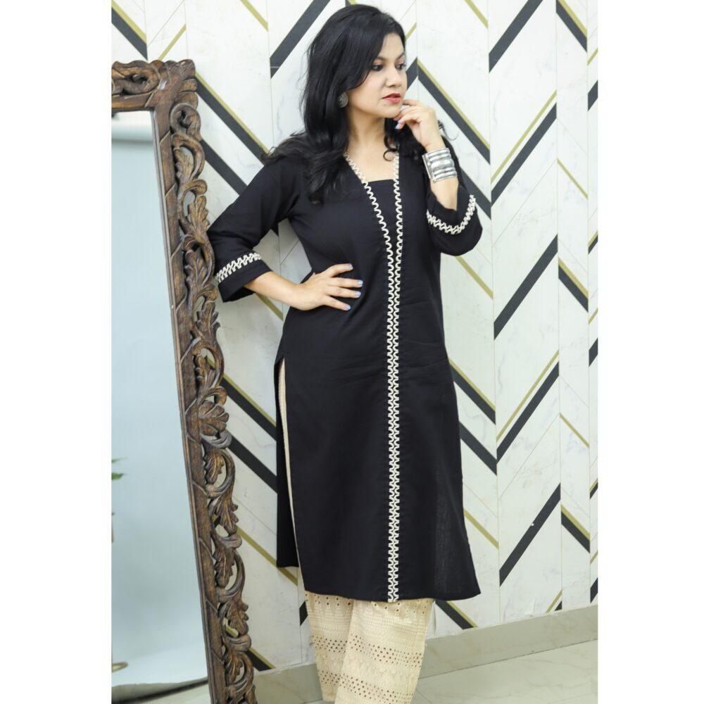 Black With Golden Border Comfortable And Washable Ladies Cotton Kurti Bust  Size: 35-36 Inch (in) at Best Price in Solapur | Akash Dresses
